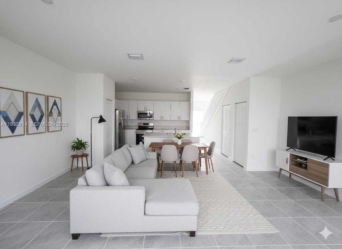 Small Image of Florida City Number 8