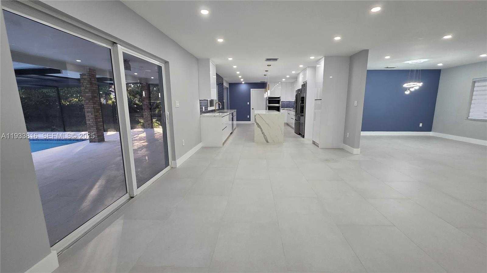 Small Image of 10540 SOUTH WEST 125TH ST, Miami Number 3