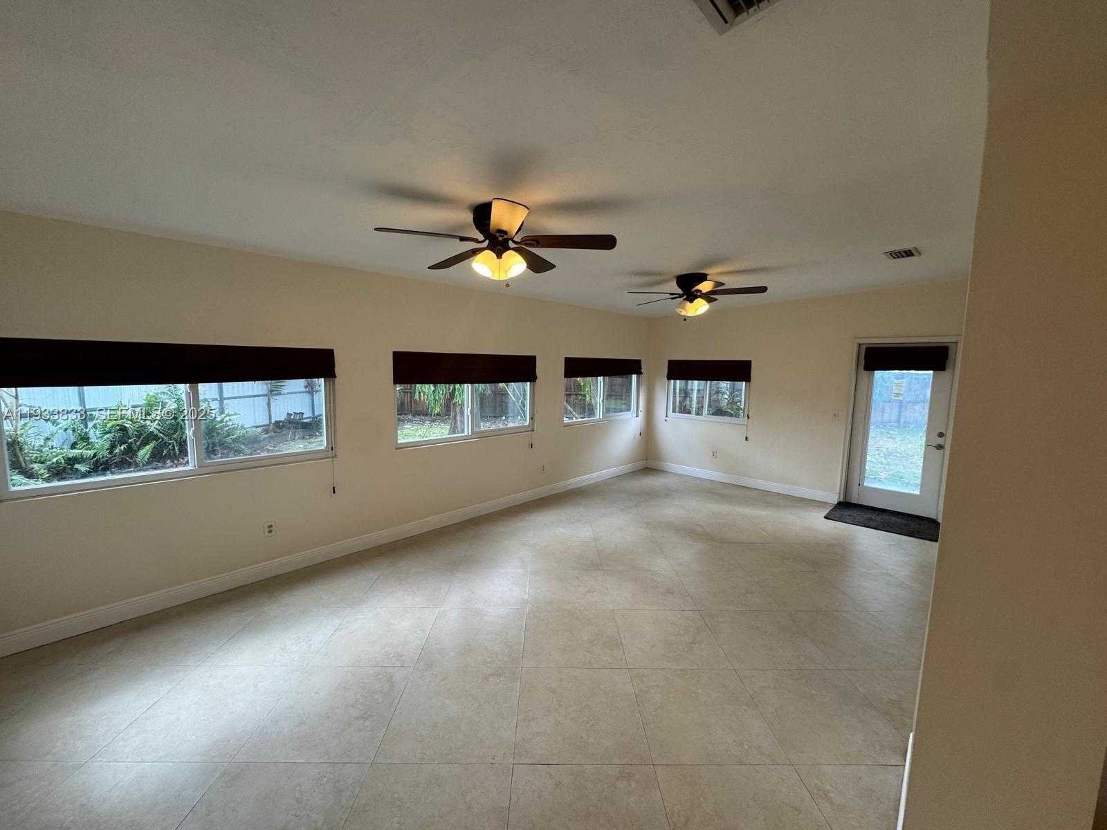 Small Image of 18600 SOUTH WEST 97TH AVE, Cutler Bay Number 12