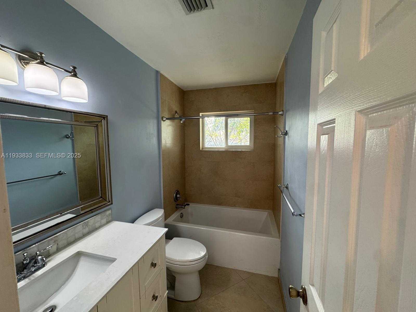 Small Image of 18600 SOUTH WEST 97TH AVE, Cutler Bay Number 16