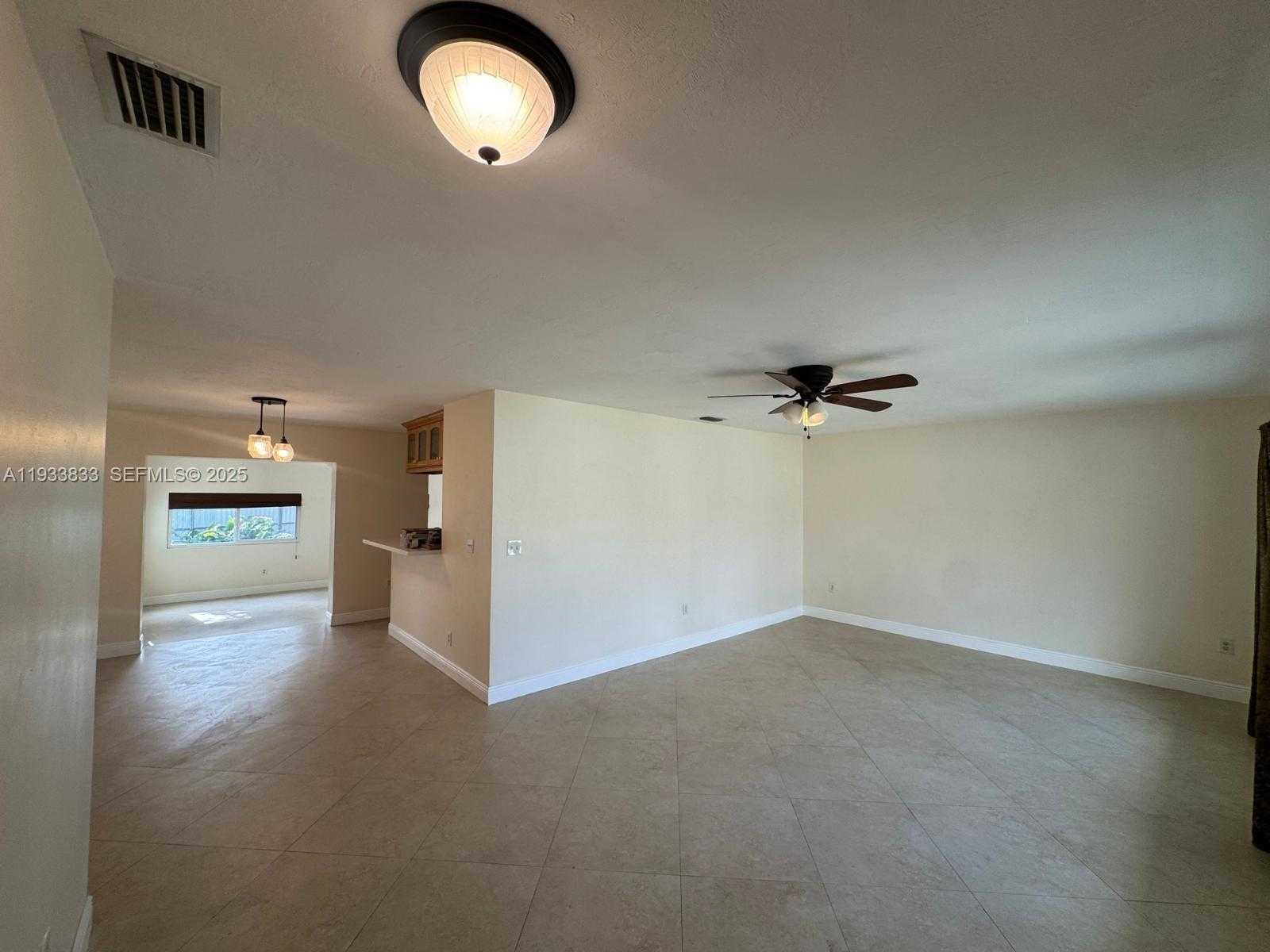 Small Image of 18600 SOUTH WEST 97TH AVE, Cutler Bay Number 3