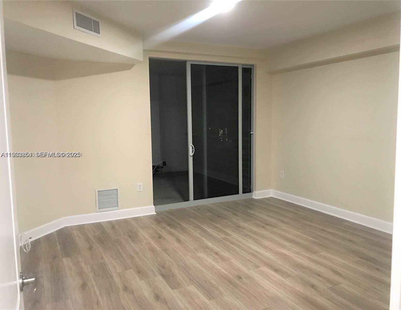 Small Image of 1830 RADIUS DR #517, Hollywood Number 10