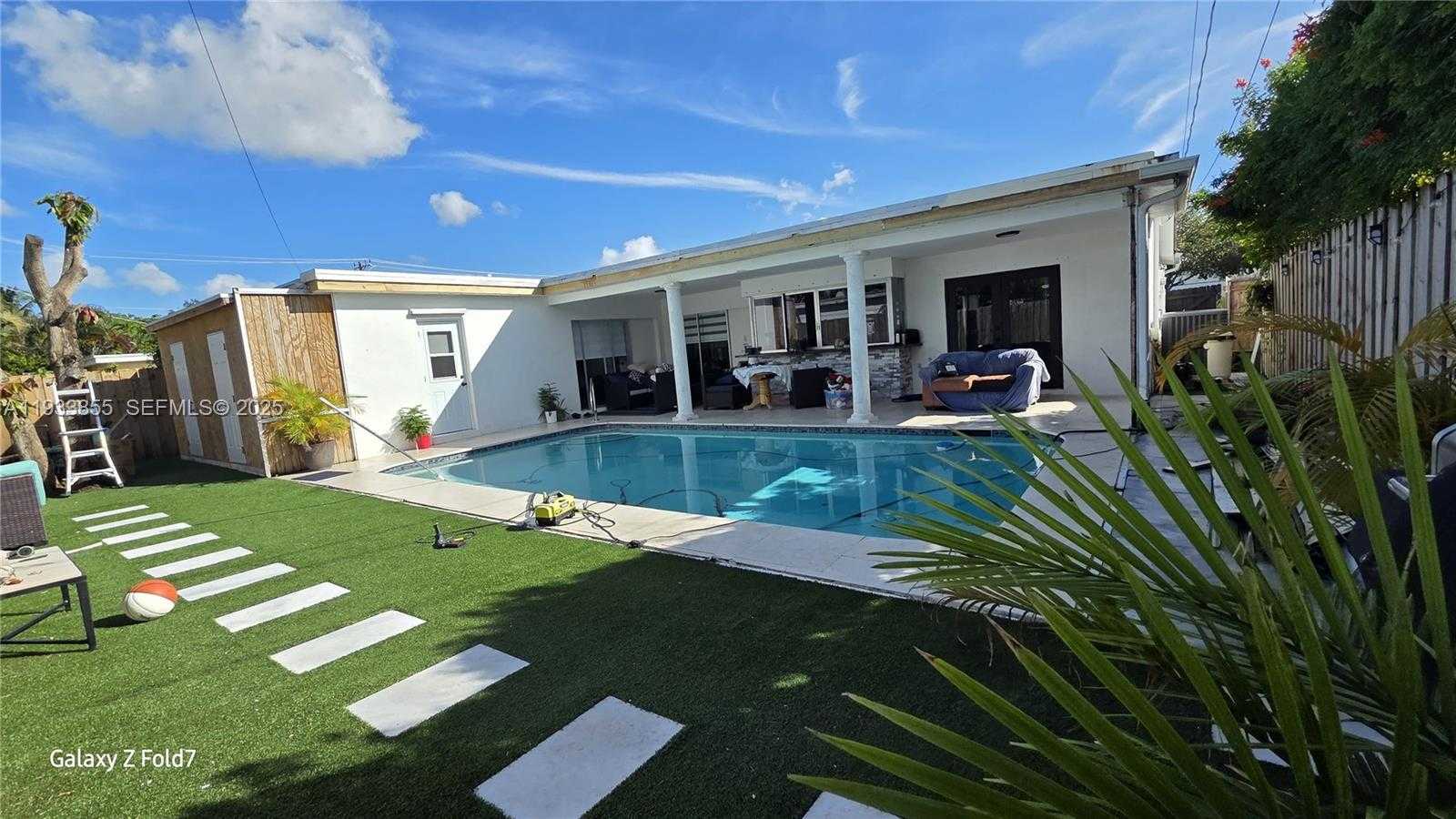 Small Image of 7817 FAIRWAY, Miramar Number 8