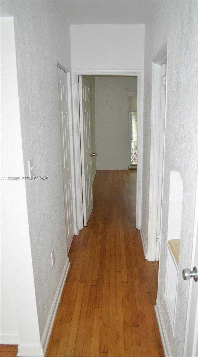 Small Image of 165 NORTH EAST 98TH ST, Miami Shores Number 17