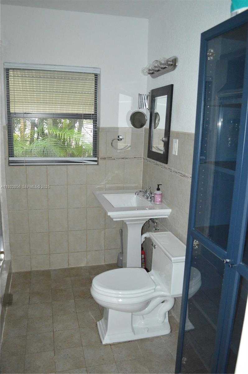 Small Image of 165 NORTH EAST 98TH ST, Miami Shores Number 18