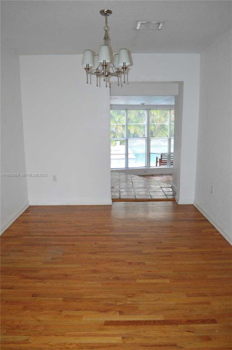 Small Image of 165 NORTH EAST 98TH ST, Miami Shores Number 5