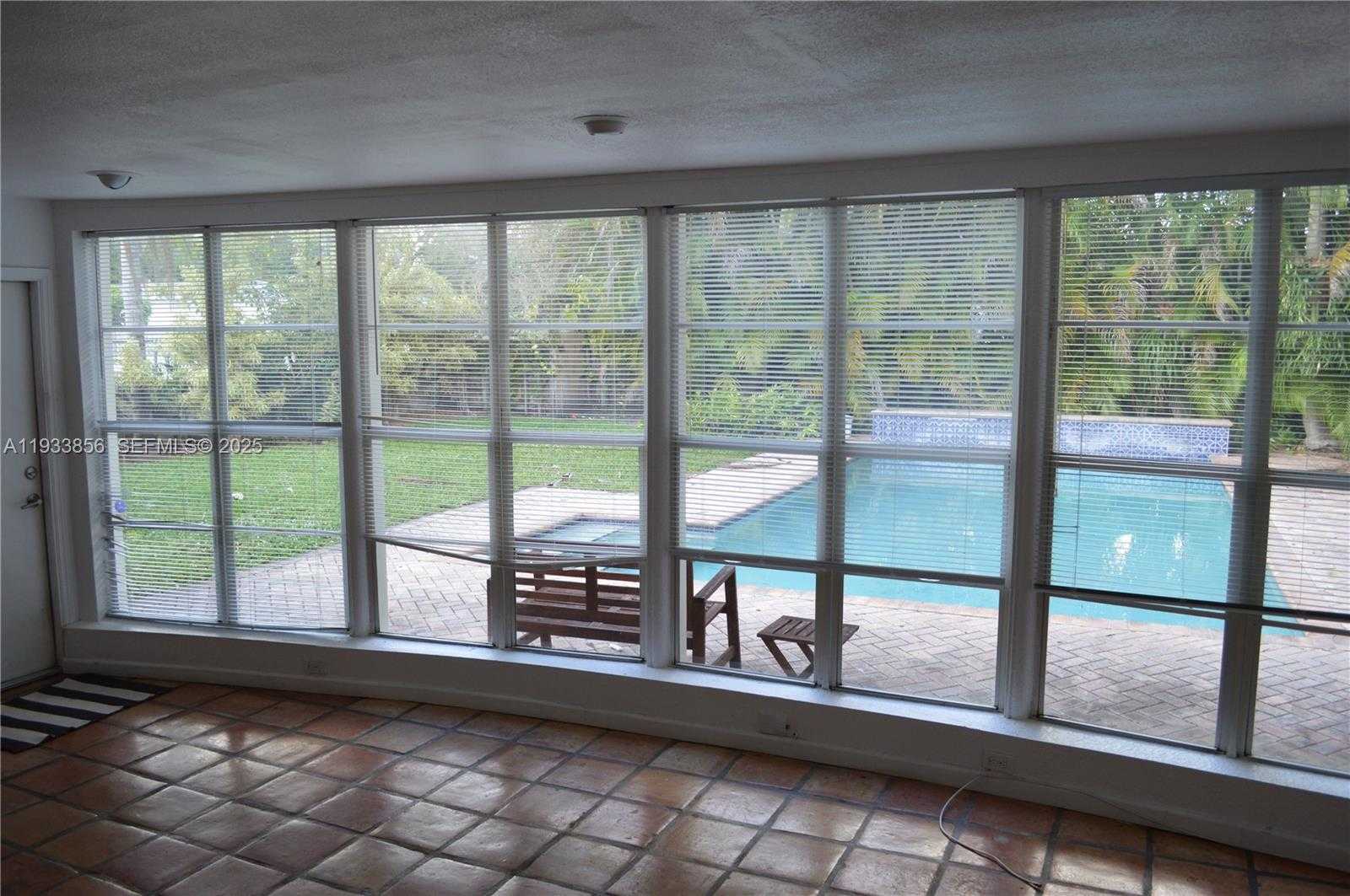 Small Image of 165 NORTH EAST 98TH ST, Miami Shores Number 6