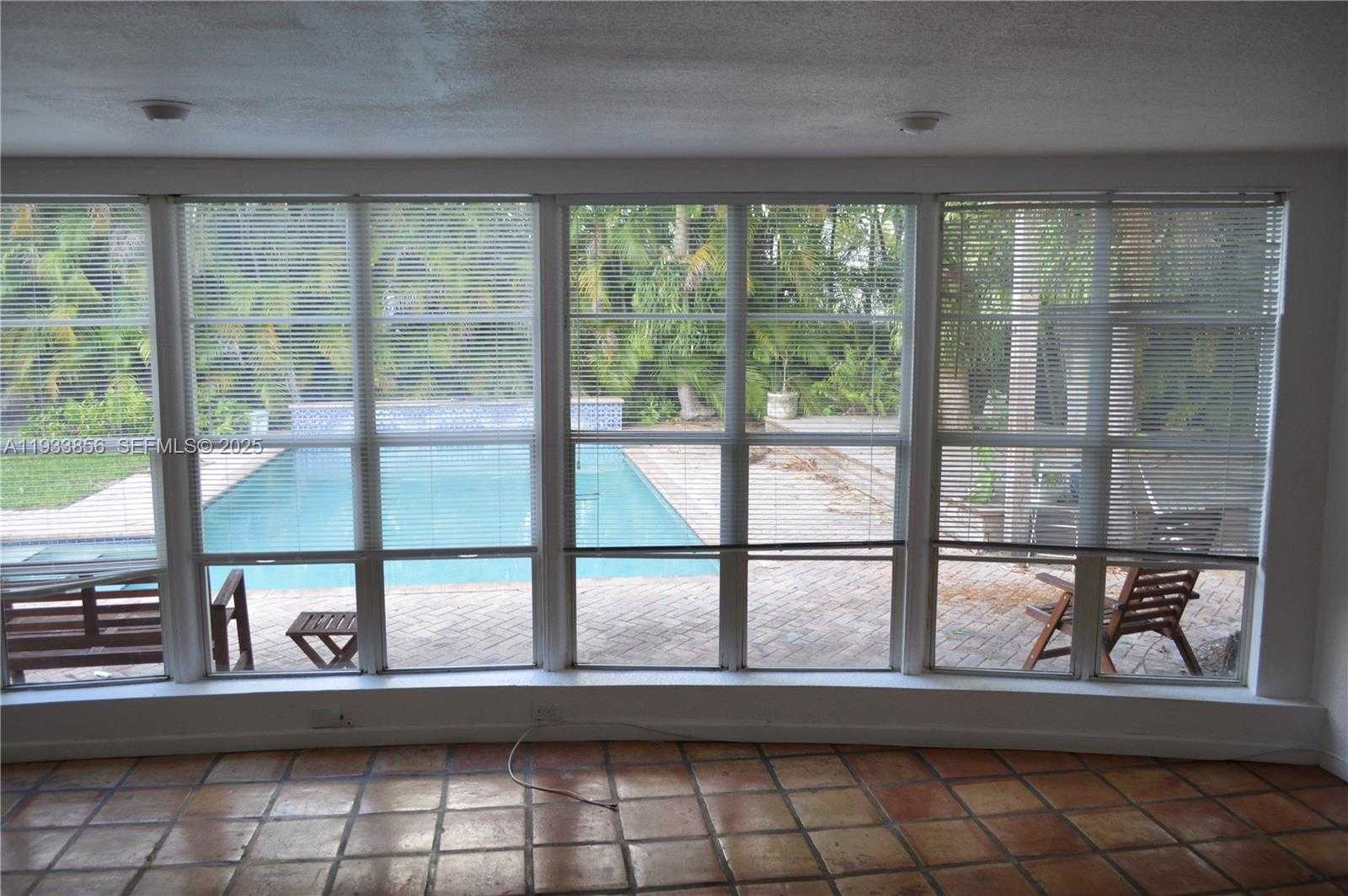 Small Image of 165 NORTH EAST 98TH ST, Miami Shores Number 7