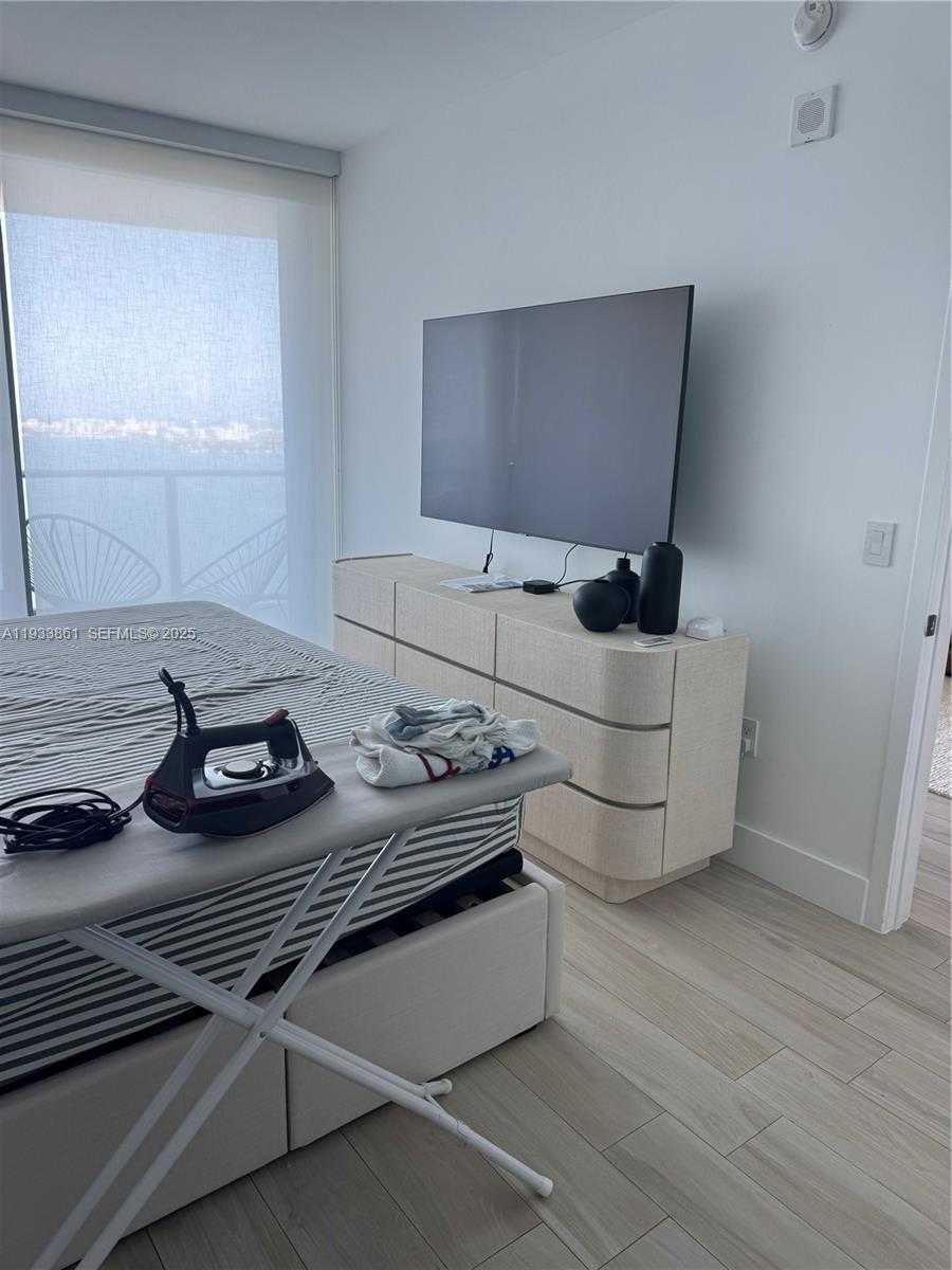 Small Image of 460 NORTH EAST 28TH ST #3807, Miami Number 11
