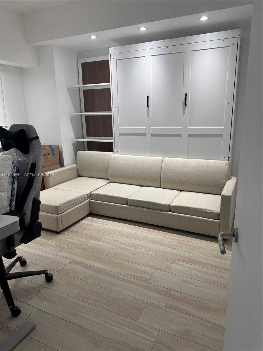 Small Image of 460 NORTH EAST 28TH ST #3807, Miami Number 5