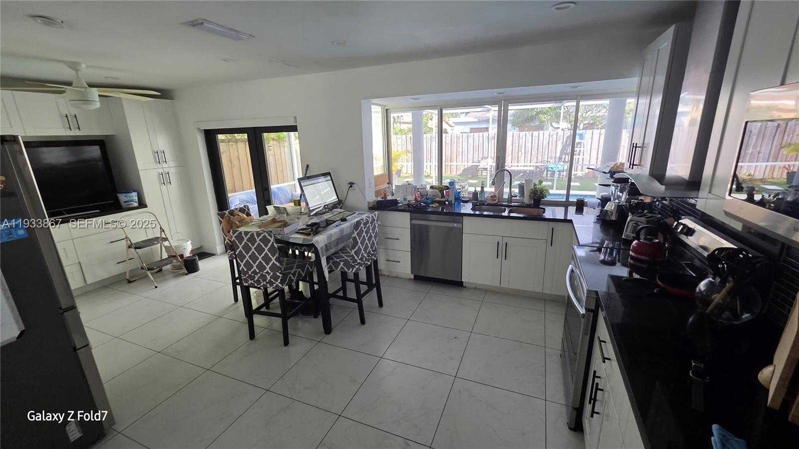 Small Image of 7817 FAIRWAY BLVD, Miramar Number 3