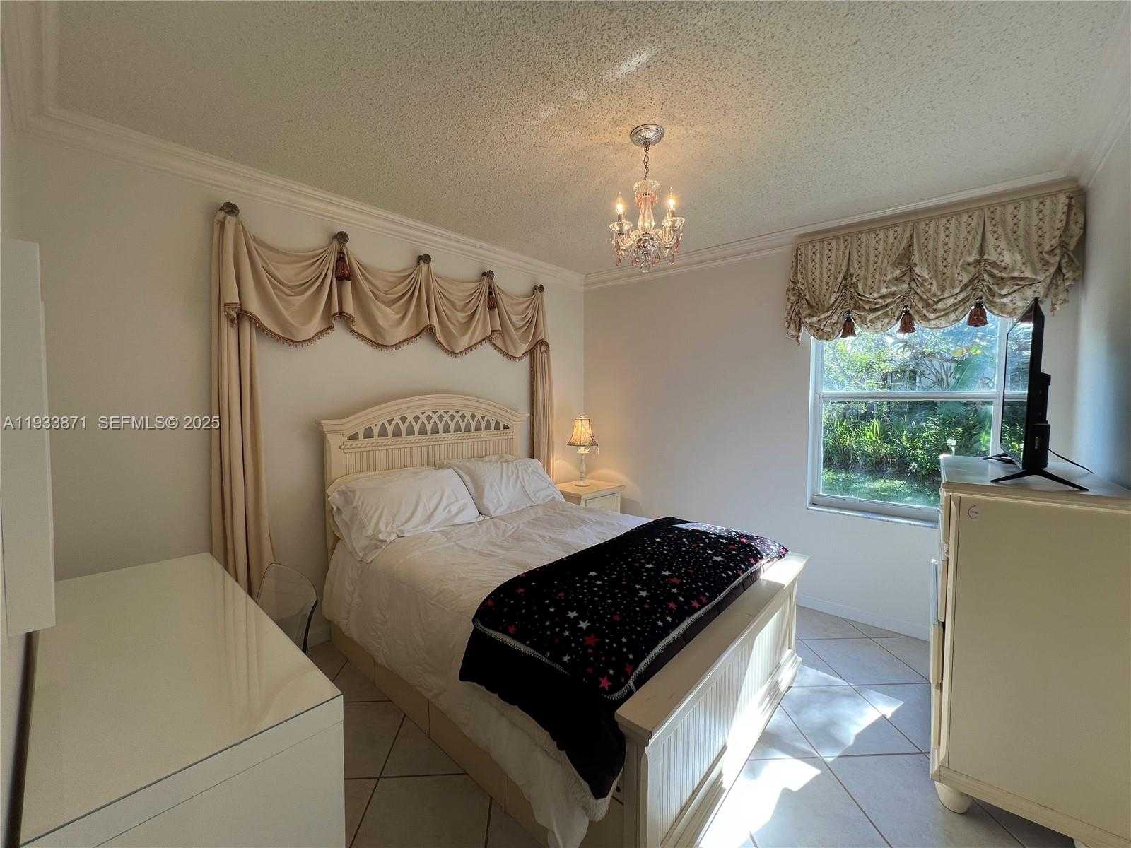 Small Image of 3809 WEST EAGLE CT #3809, Weston Number 20