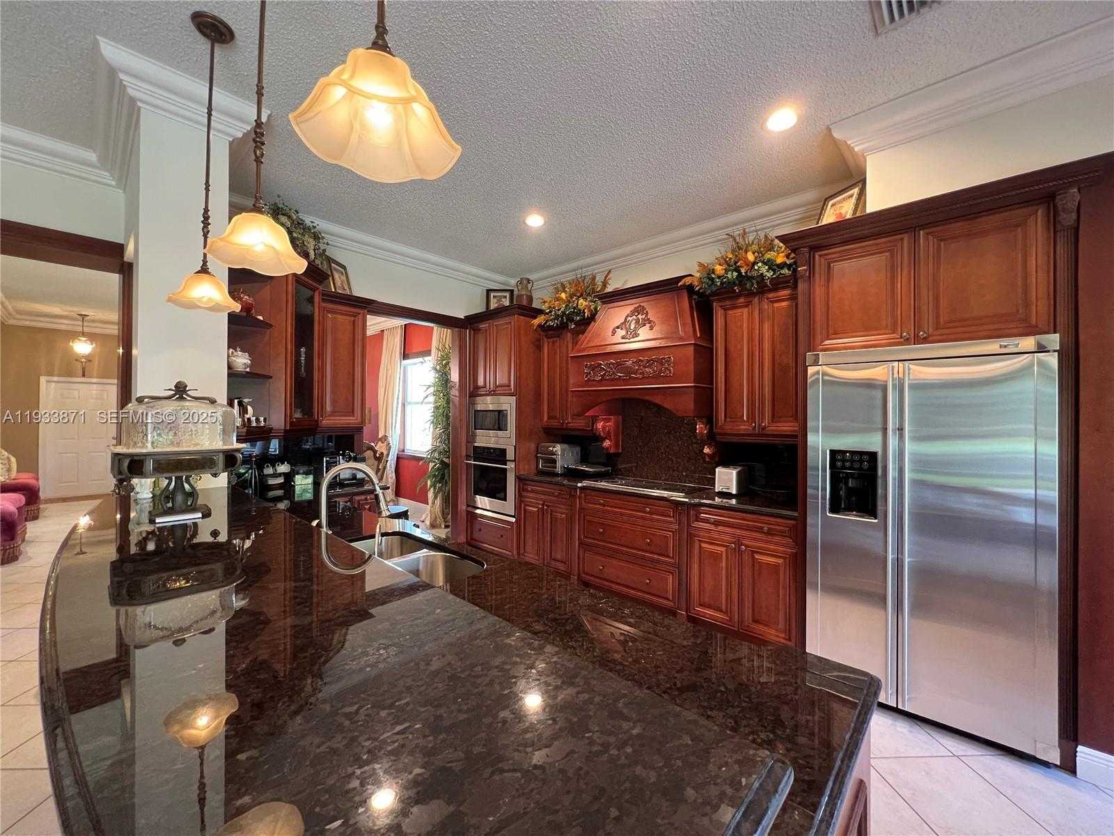 Small Image of 3809 WEST EAGLE CT #3809, Weston Number 7