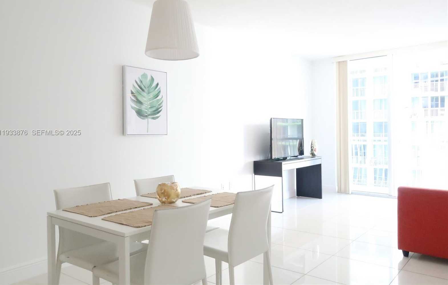 Small Image of 1750 NORTH BAYSHORE DR #3305, Miami Number 4