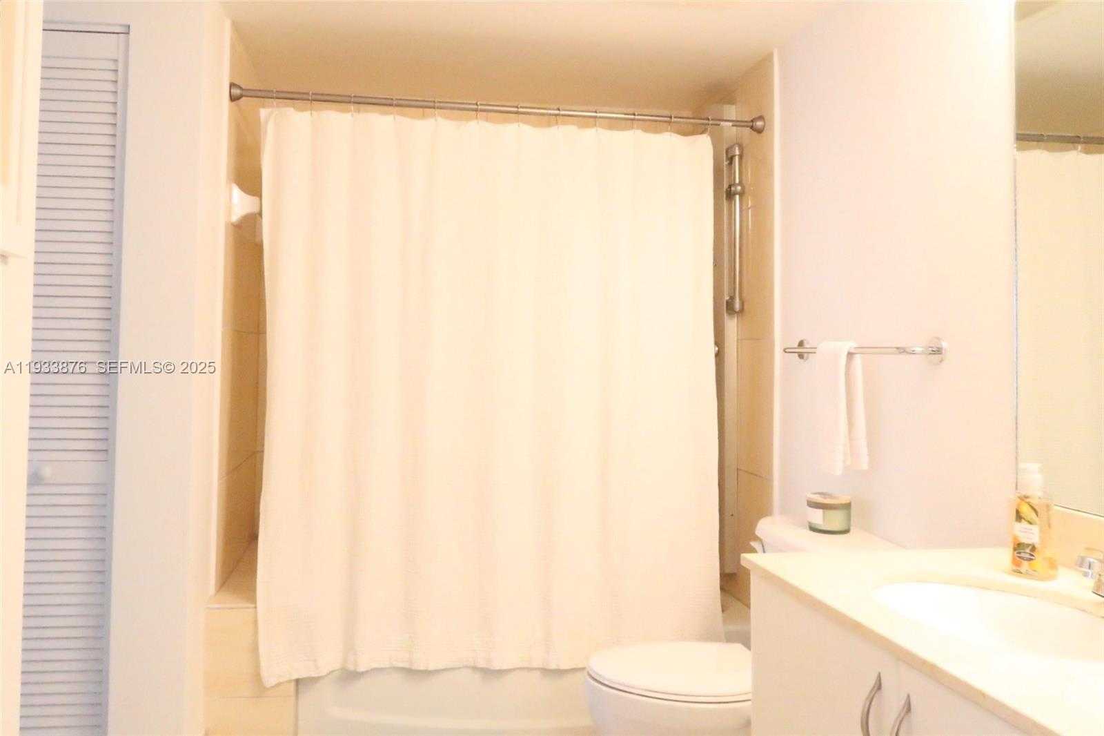 Small Image of 1750 NORTH BAYSHORE DR #3305, Miami Number 7