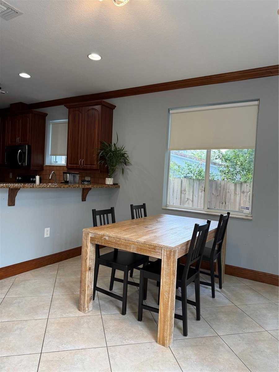 Small Image of 1055 NORTH EAST 85TH ST #1055, Miami Number 10