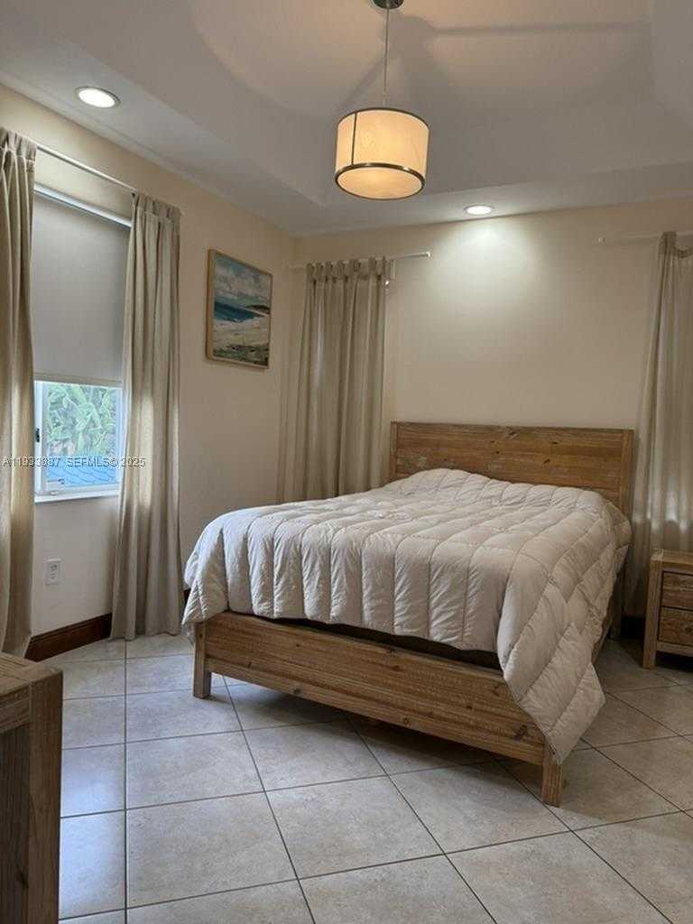 Small Image of 1055 NORTH EAST 85TH ST #1055, Miami Number 13