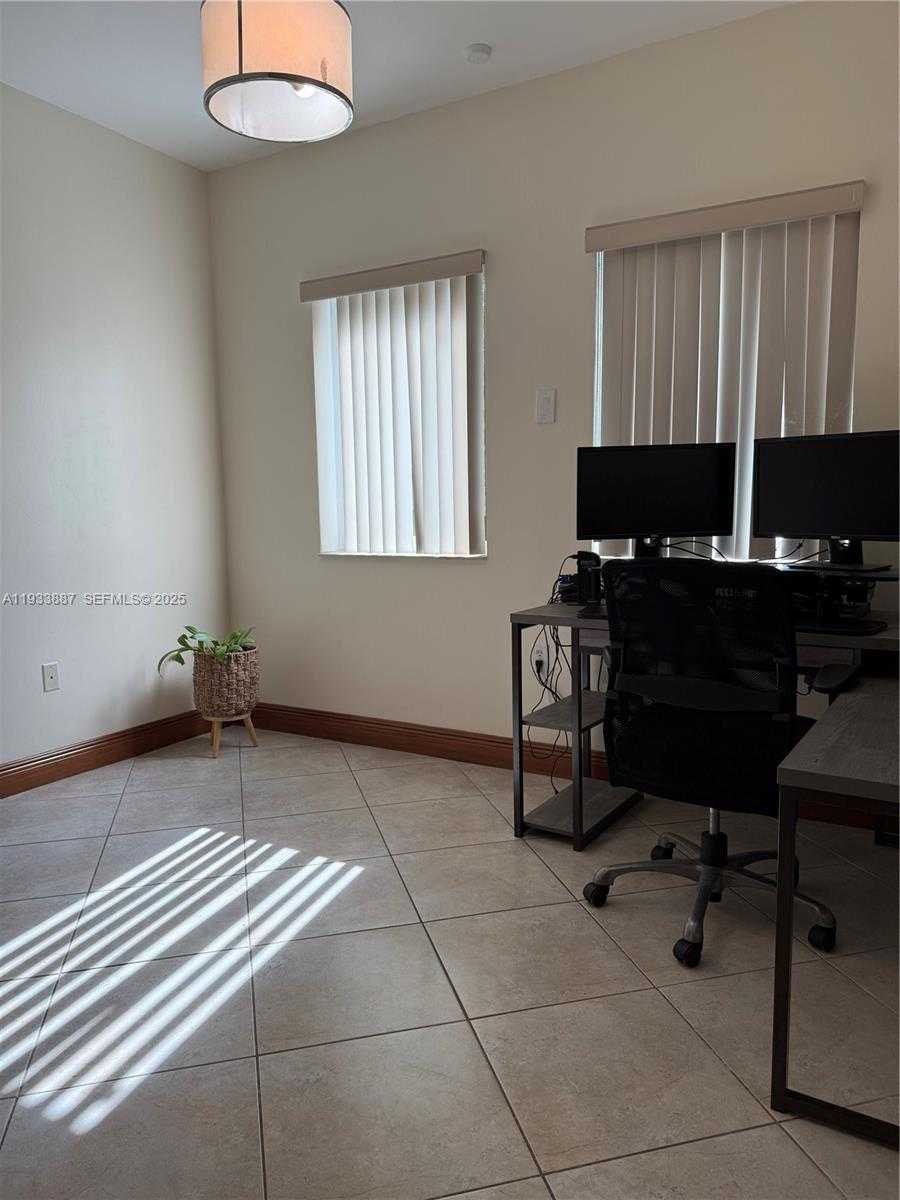 Small Image of 1055 NORTH EAST 85TH ST #1055, Miami Number 19