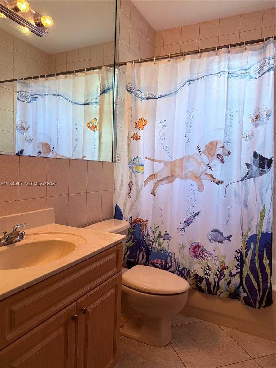 Small Image of 1055 NORTH EAST 85TH ST #1055, Miami Number 20