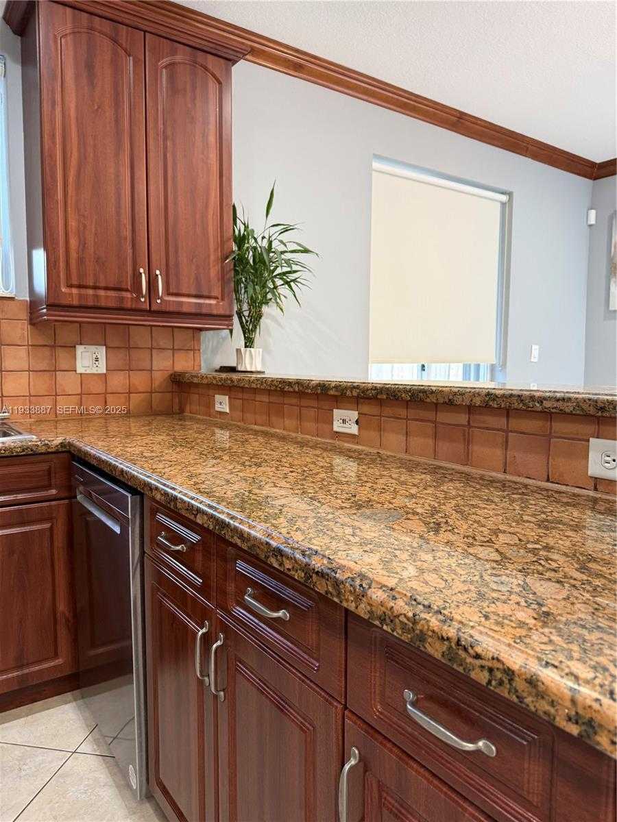 Small Image of 1055 NORTH EAST 85TH ST #1055, Miami Number 9