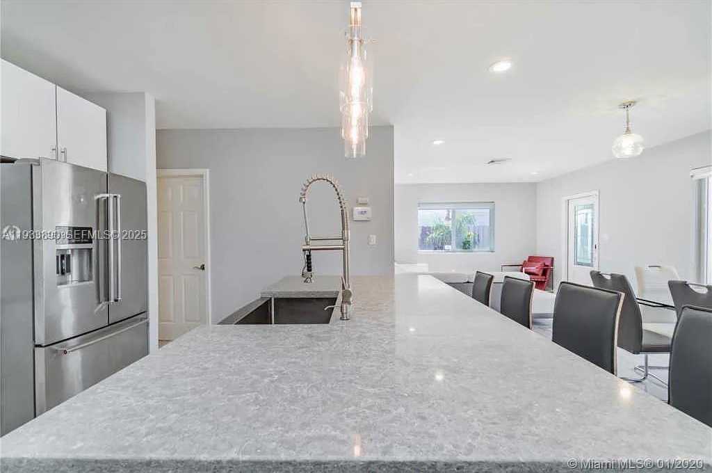 Small Image of 1731 NORTH EAST 172ND ST, North Miami Beach Number 13