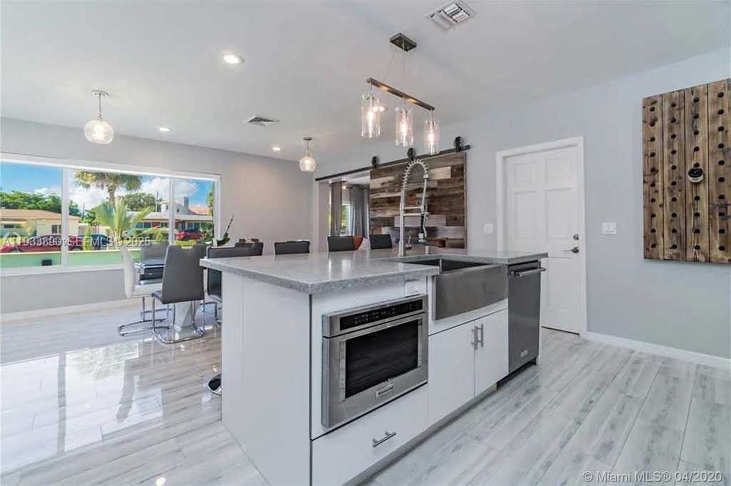 Small Image of 1731 NORTH EAST 172ND ST, North Miami Beach Number 14
