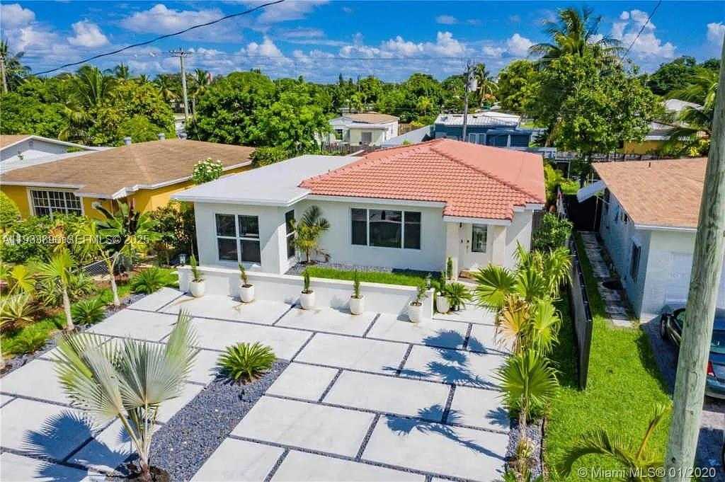 Small Image of 1731 NORTH EAST 172ND ST, North Miami Beach Number 2