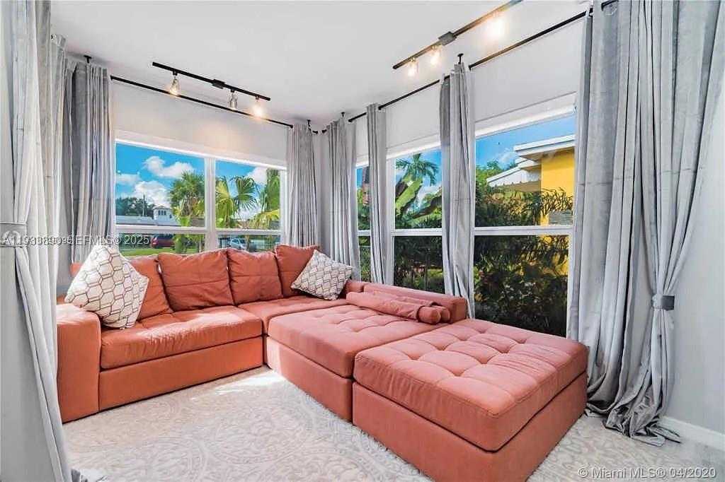 Small Image of 1731 NORTH EAST 172ND ST, North Miami Beach Number 21