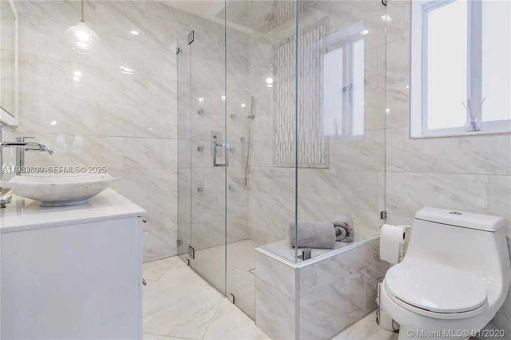 Small Image of 1731 NORTH EAST 172ND ST, North Miami Beach Number 24