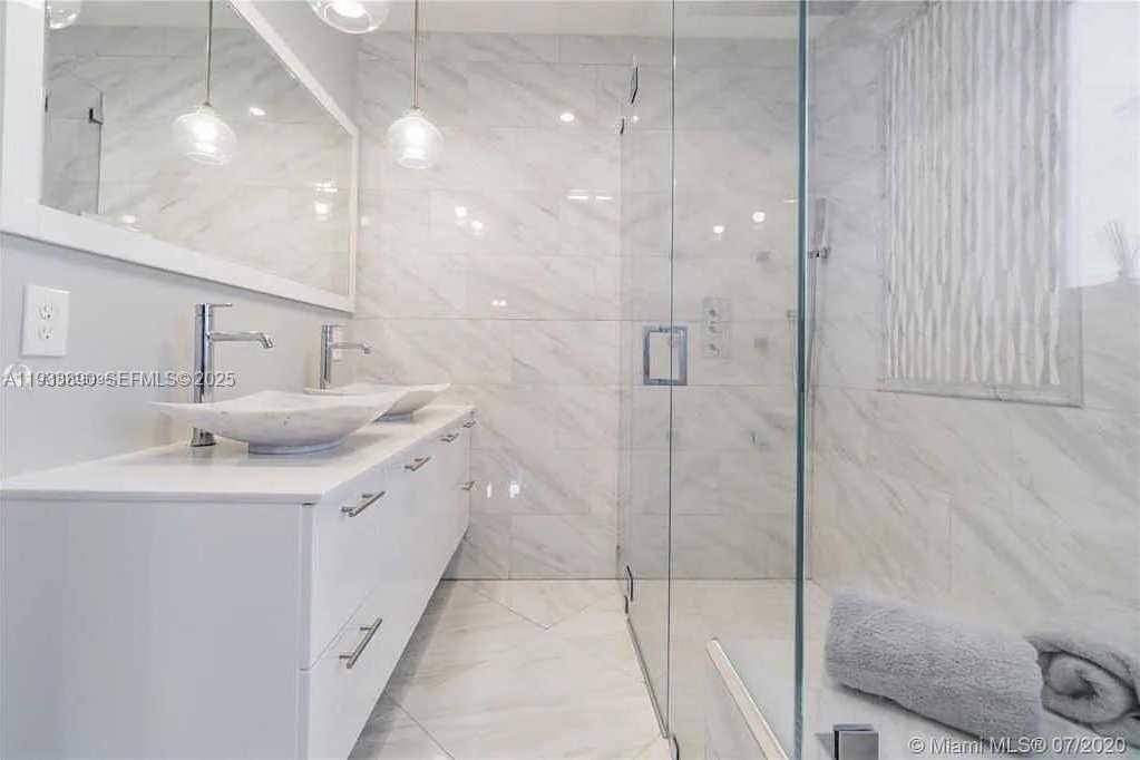 Small Image of 1731 NORTH EAST 172ND ST, North Miami Beach Number 27