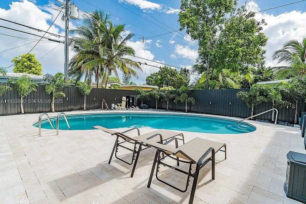 Small Image of 1731 NORTH EAST 172ND ST, North Miami Beach Number 34