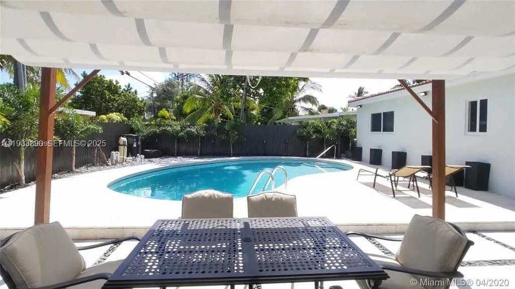 Small Image of 1731 NORTH EAST 172ND ST, North Miami Beach Number 37