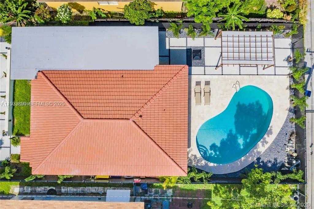 Small Image of 1731 NORTH EAST 172ND ST, North Miami Beach Number 38