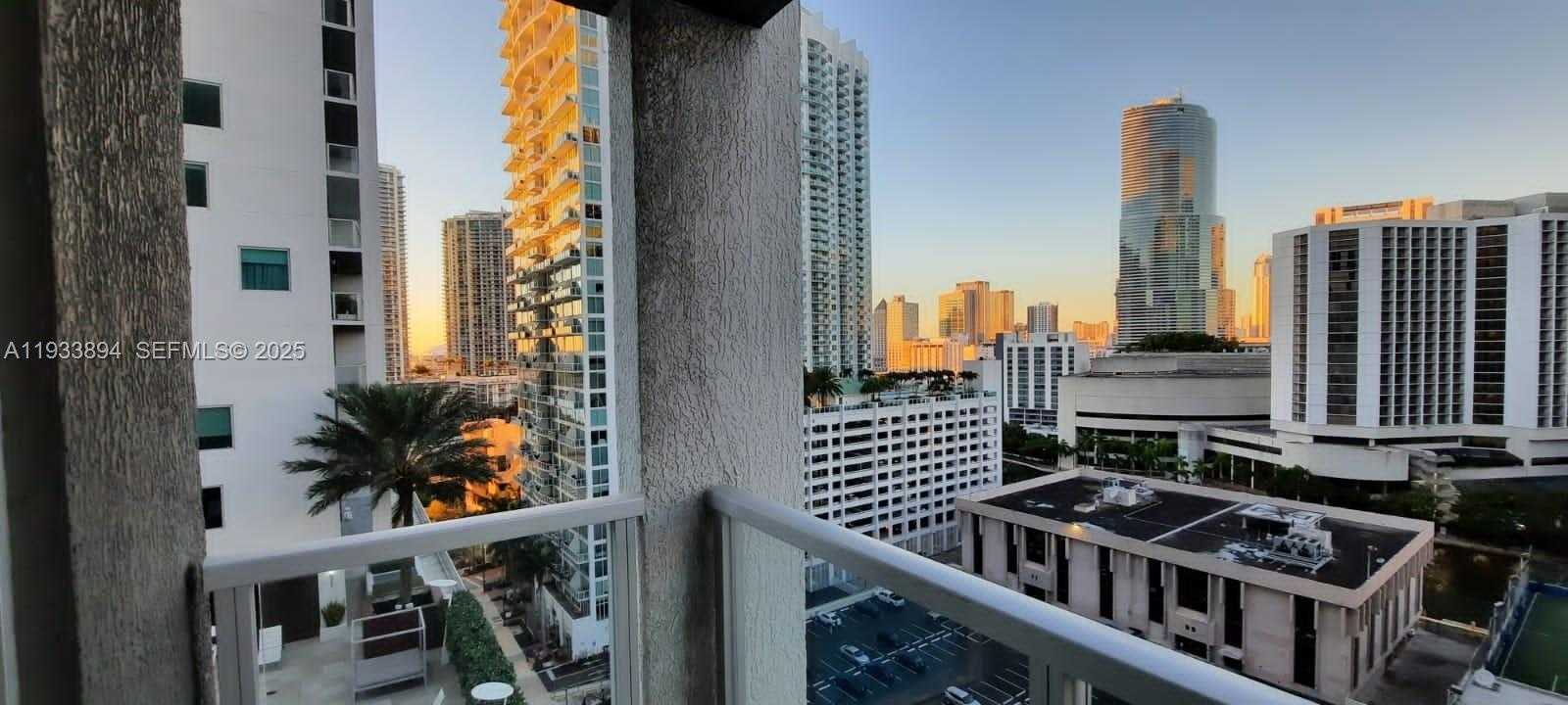 Small Image of 500 BRICKELL AVE #1507, Miami Number 19