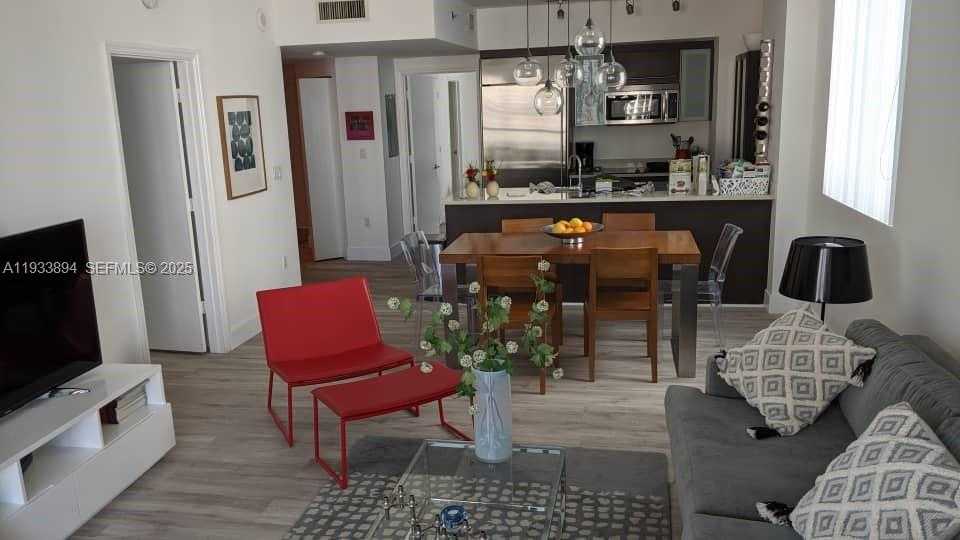 Small Image of 500 BRICKELL AVE #1507, Miami Number 6