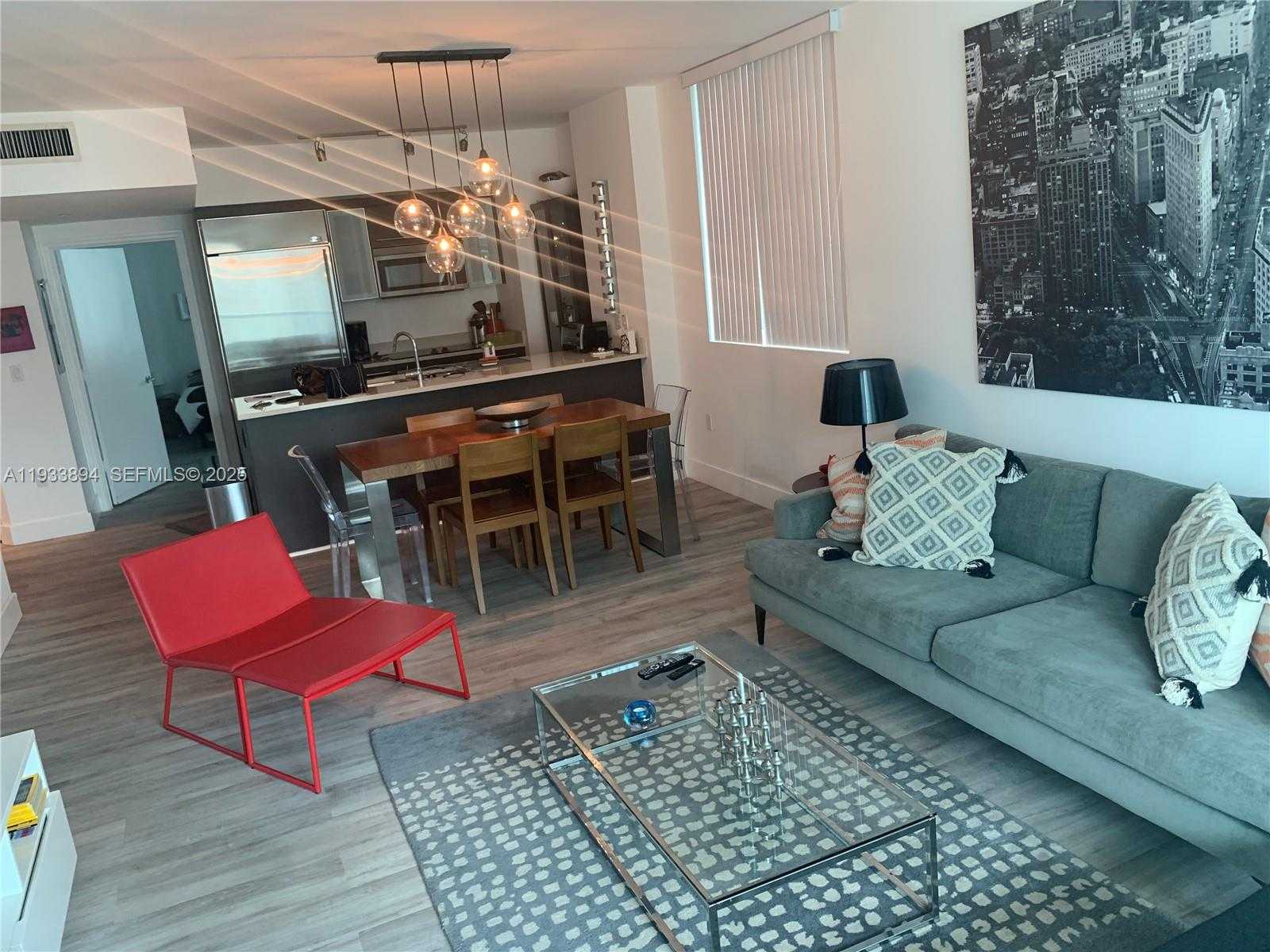 Small Image of 500 BRICKELL AVE #1507, Miami Number 7