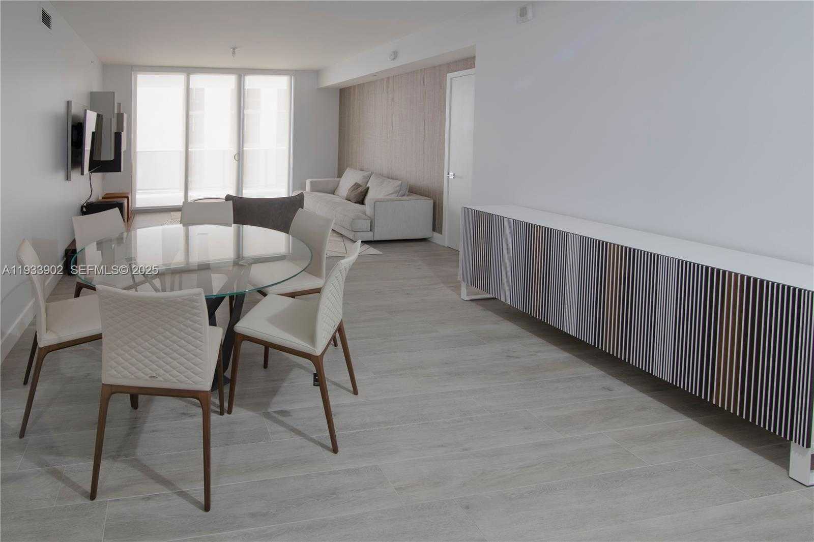 Small Image of 488 18TH ST #2610, Miami Number 7