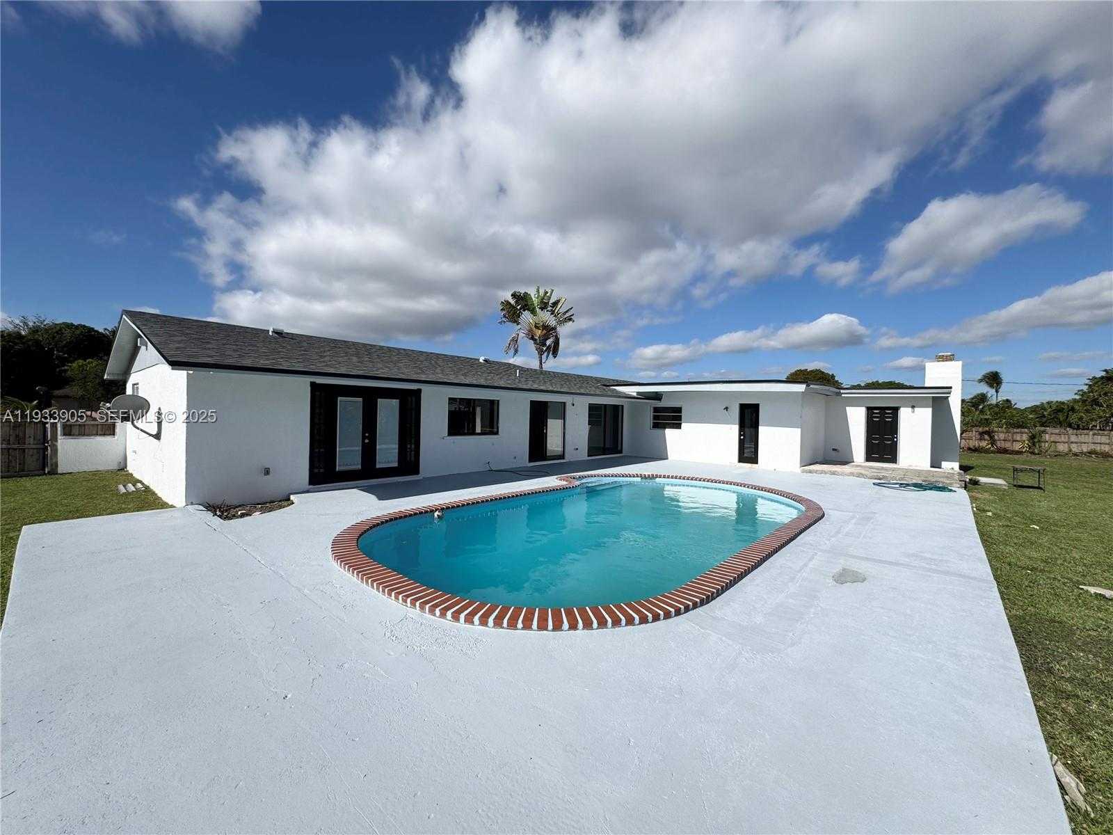 Small Image of Miami Number 21