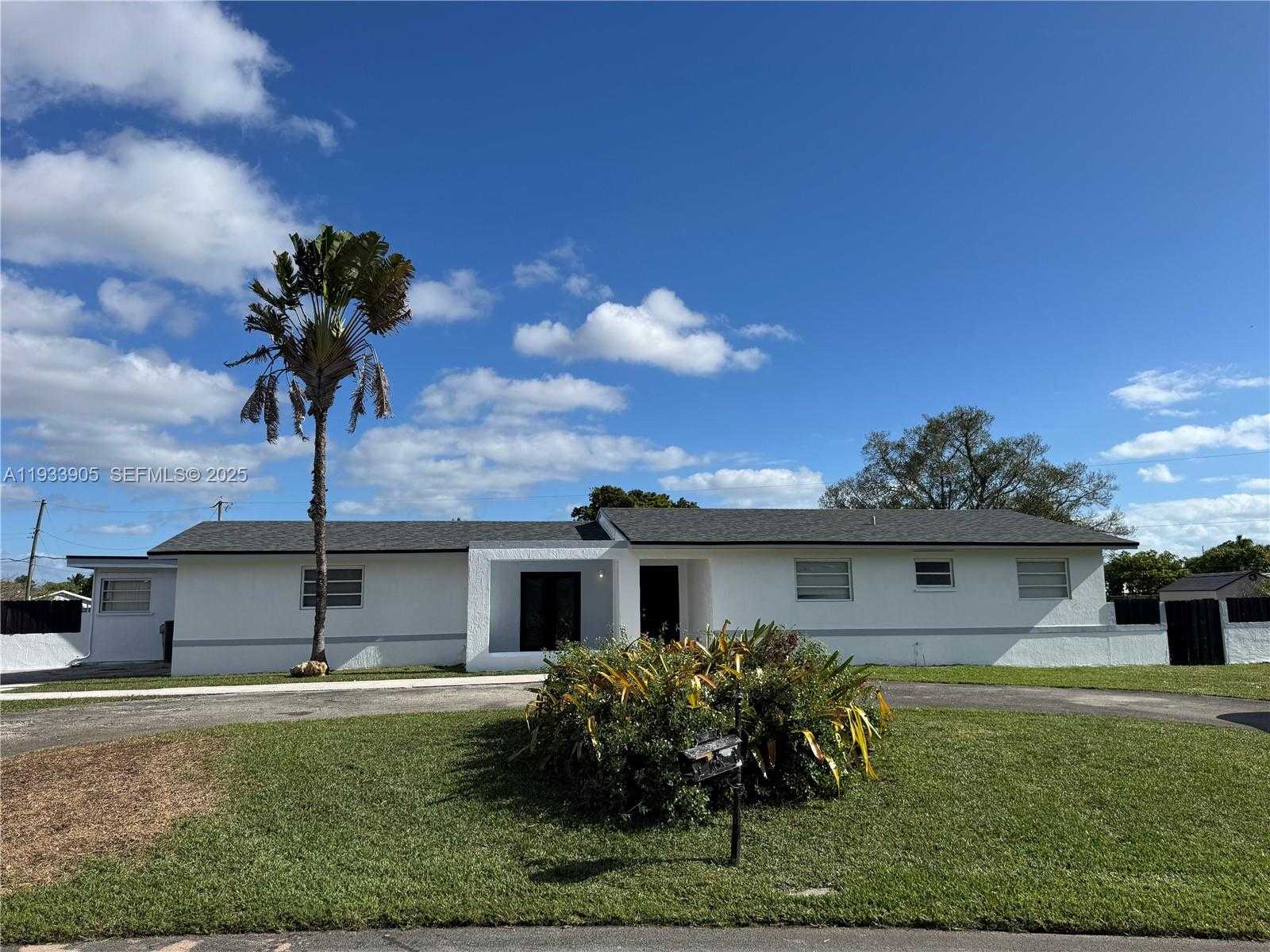 Small Image of Miami Number 23