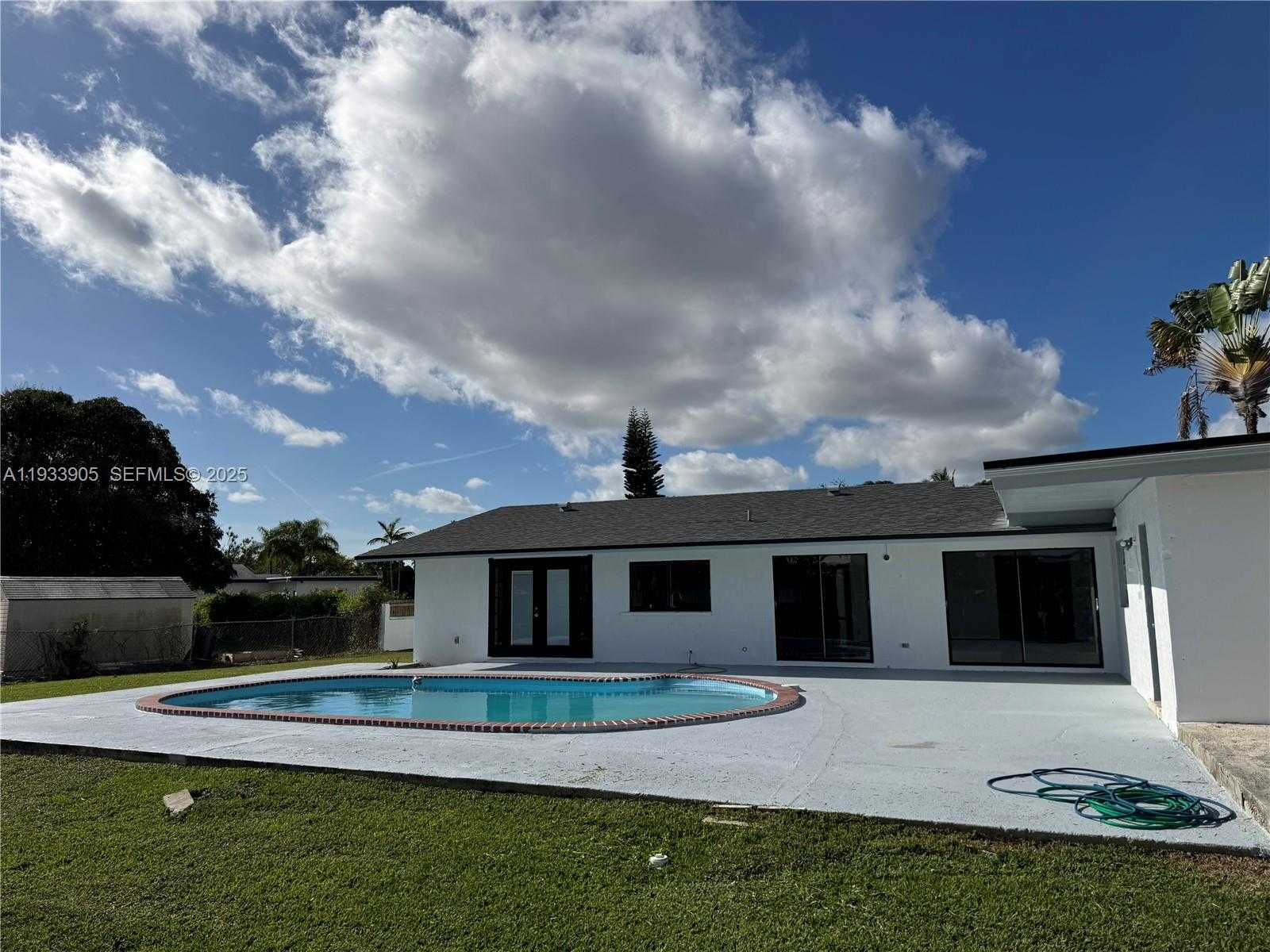 Small Image of Miami Number 25