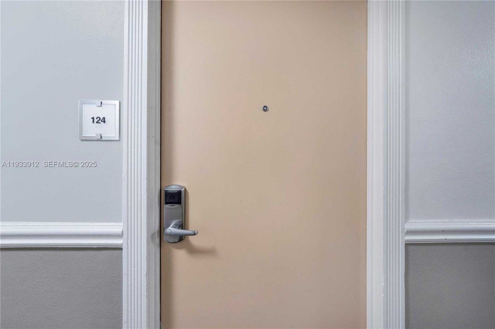 Small Image of 19201 COLLINS AVE #124, Sunny Isles Beach Number 4