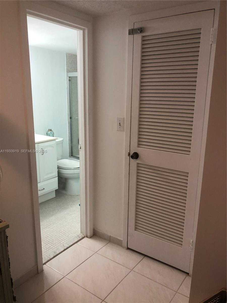 Small Image of 2030 SOUTH OCEAN DR #1826, Hallandale Beach Number 33