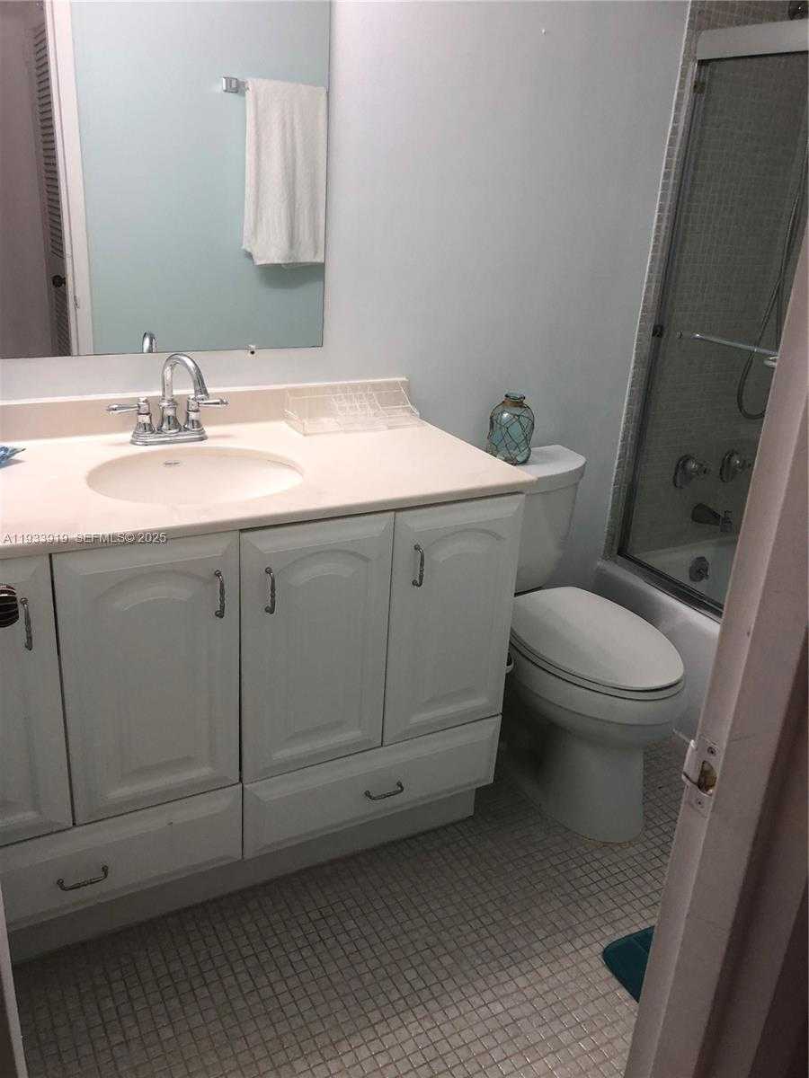 Small Image of 2030 SOUTH OCEAN DR #1826, Hallandale Beach Number 35