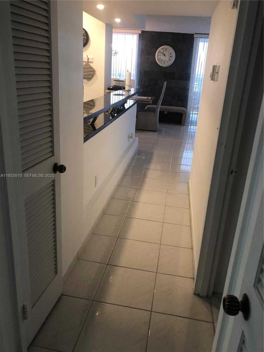 Small Image of 2030 SOUTH OCEAN DR #1826, Hallandale Beach Number 36