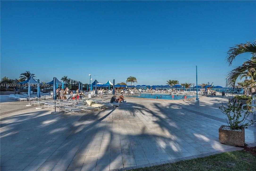 Small Image of 2030 SOUTH OCEAN DR #1826, Hallandale Beach Number 7