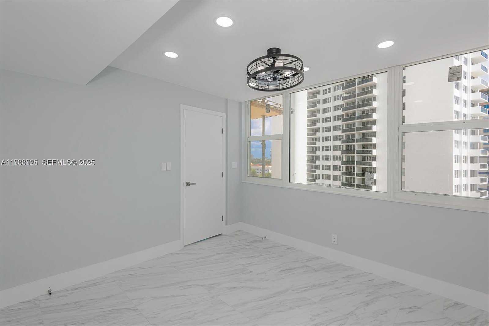 Small Image of 3180 SOUTH OCEAN DR #706, Hallandale Beach Number 13