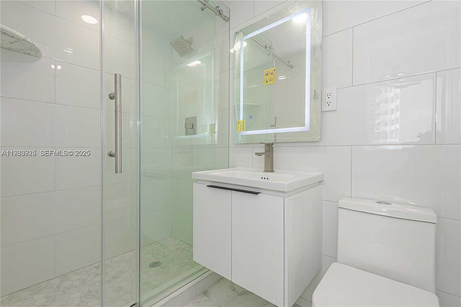 Small Image of 3180 SOUTH OCEAN DR #706, Hallandale Beach Number 15