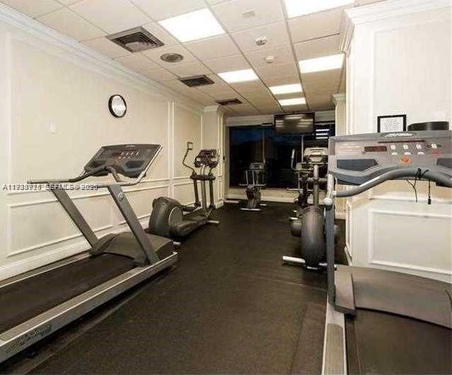 Small Image of 3180 SOUTH OCEAN DR #706, Hallandale Beach Number 29