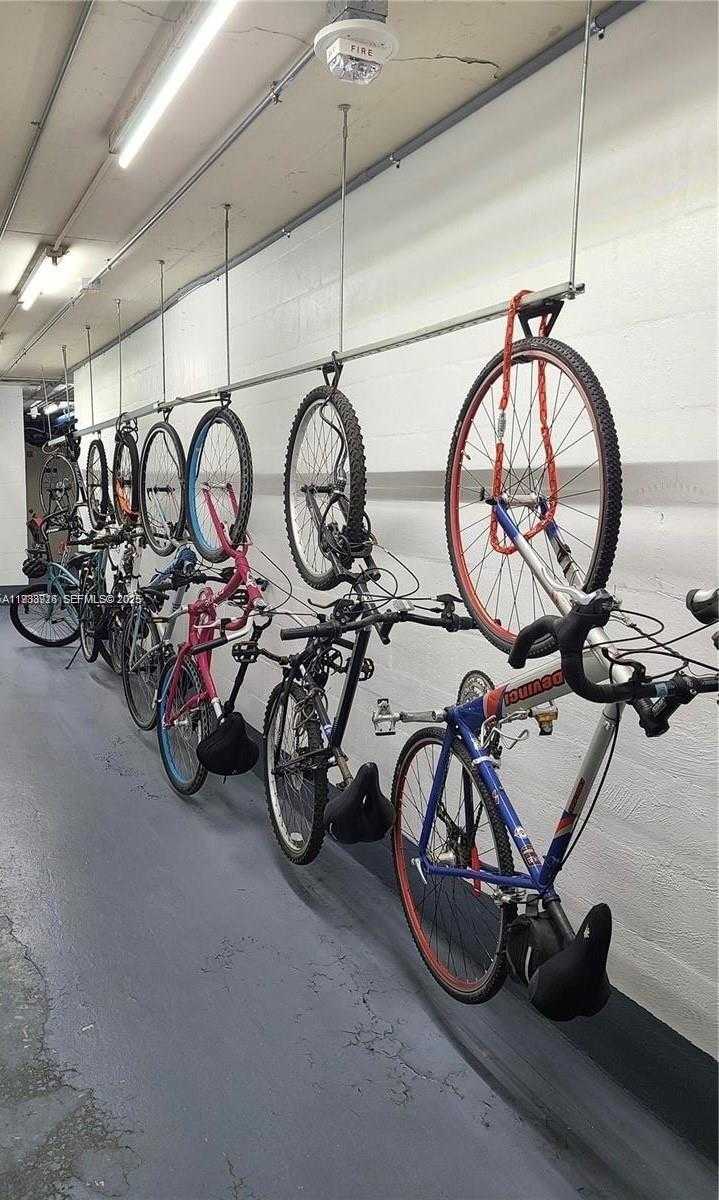 Small Image of 3180 SOUTH OCEAN DR #706, Hallandale Beach Number 31