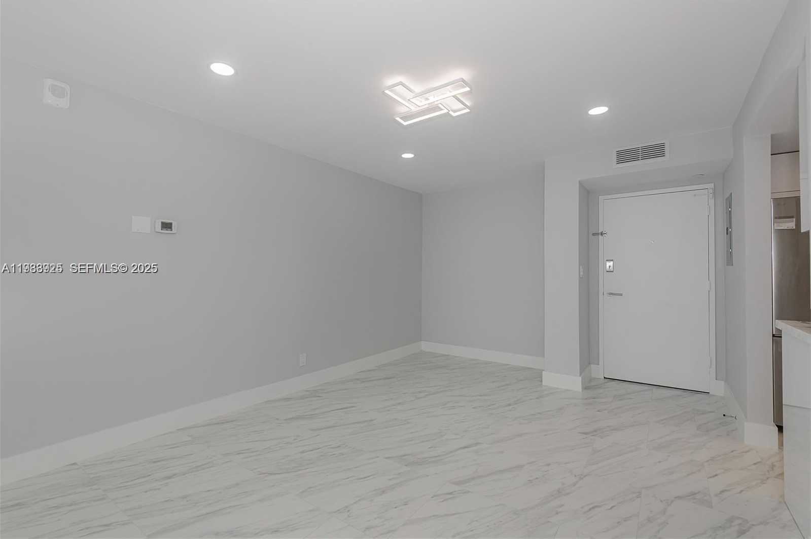 Small Image of 3180 SOUTH OCEAN DR #706, Hallandale Beach Number 6